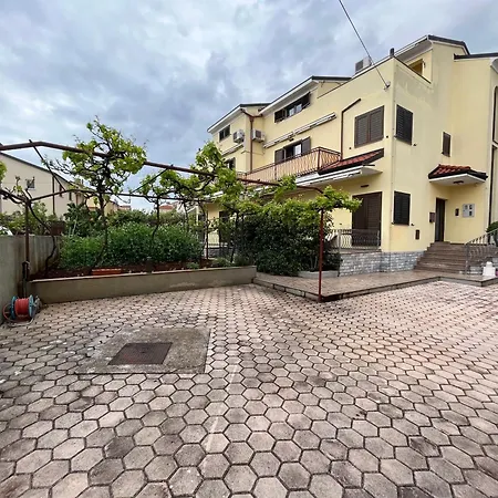 Sonne 1 Apartment Rovinj